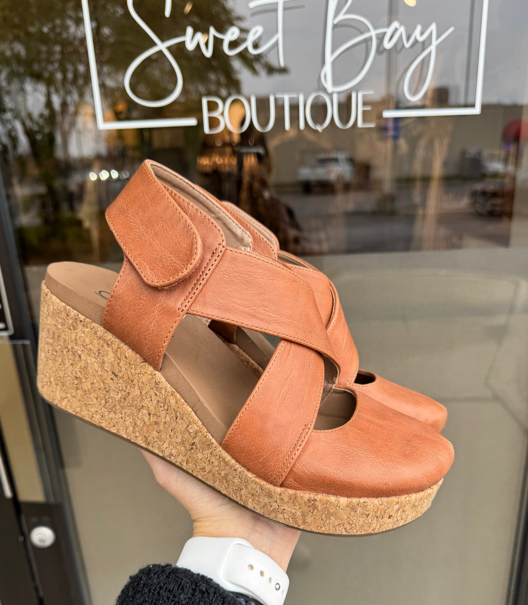 Case Closed | Corkys Footwear