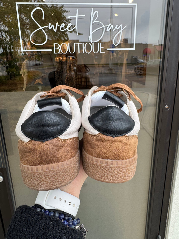 Spoiler Alert | Corkys Footwear