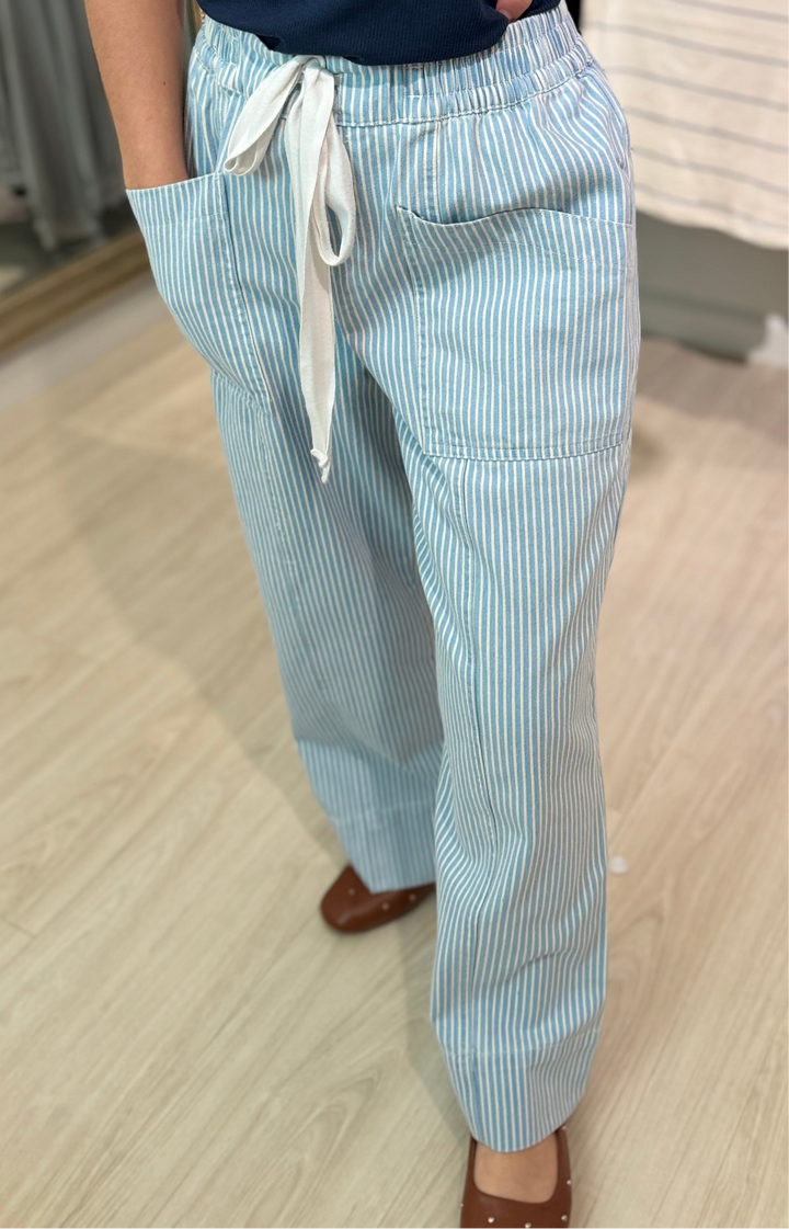 Striped Wide Leg Cropped Pants