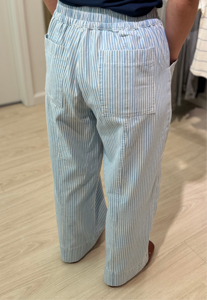 Striped Wide Leg Cropped Pants
