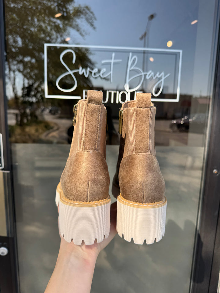 Take a Hike Boot | Corkys Footwear