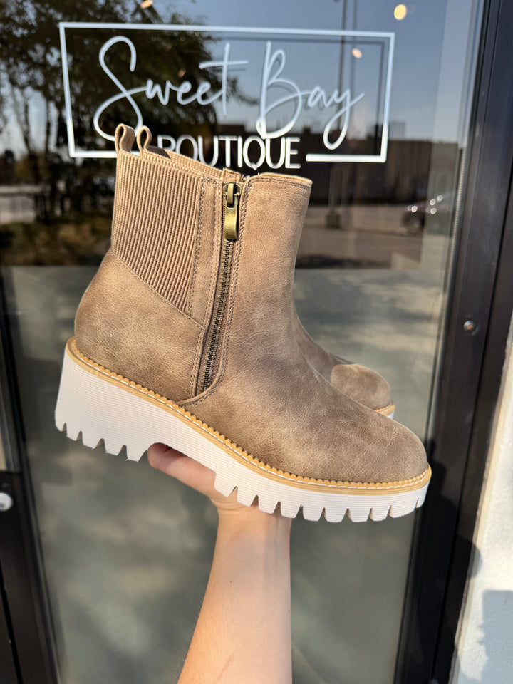 Take a Hike Boot | Corkys Footwear