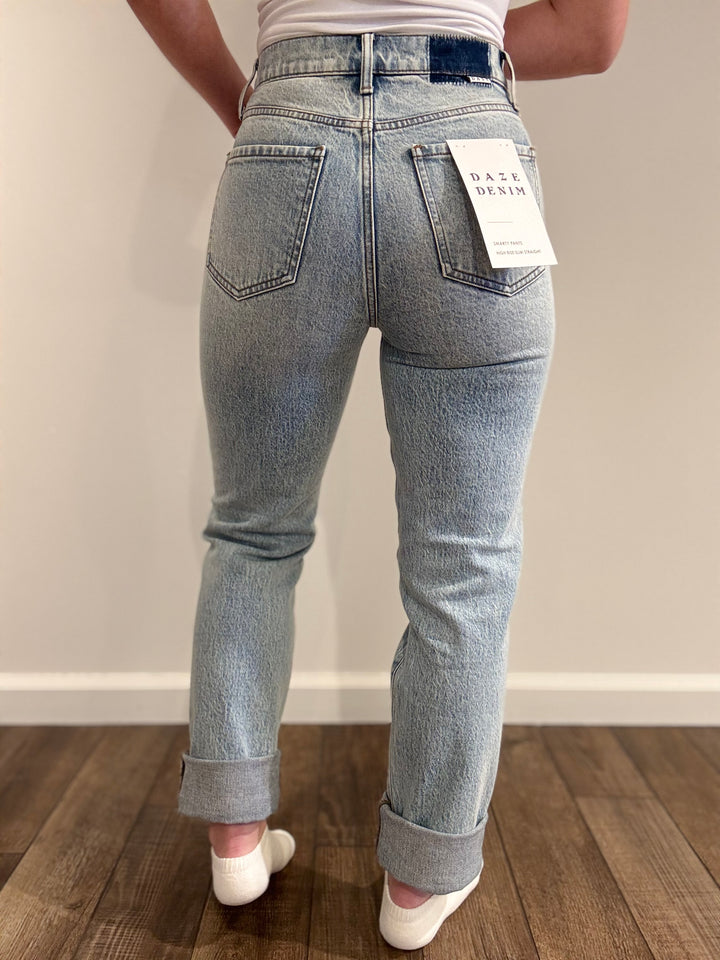 Daze | Smarty Pants Wink