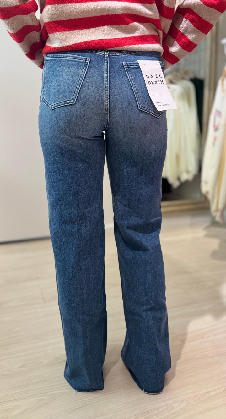 DAZE | Far Out High Rise