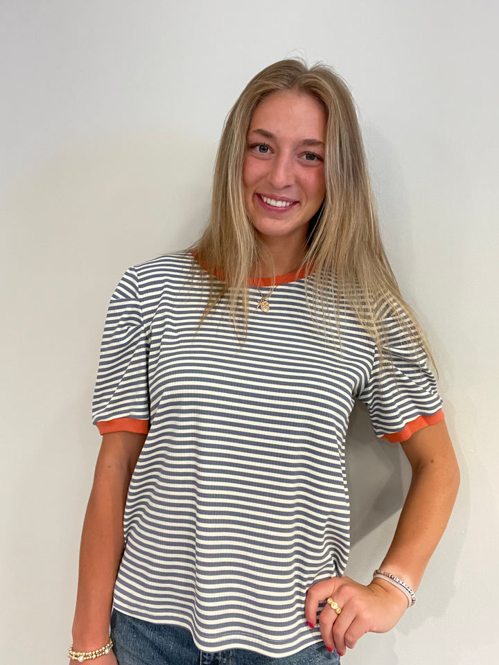Essential Lines Top