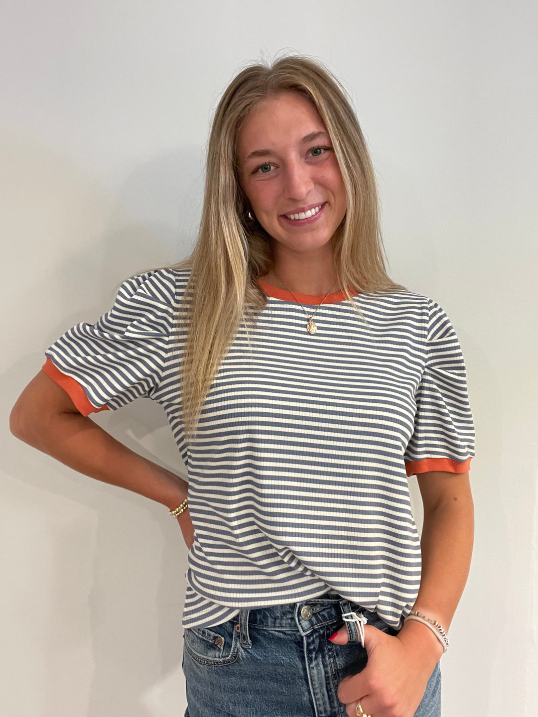 Essential Lines Top