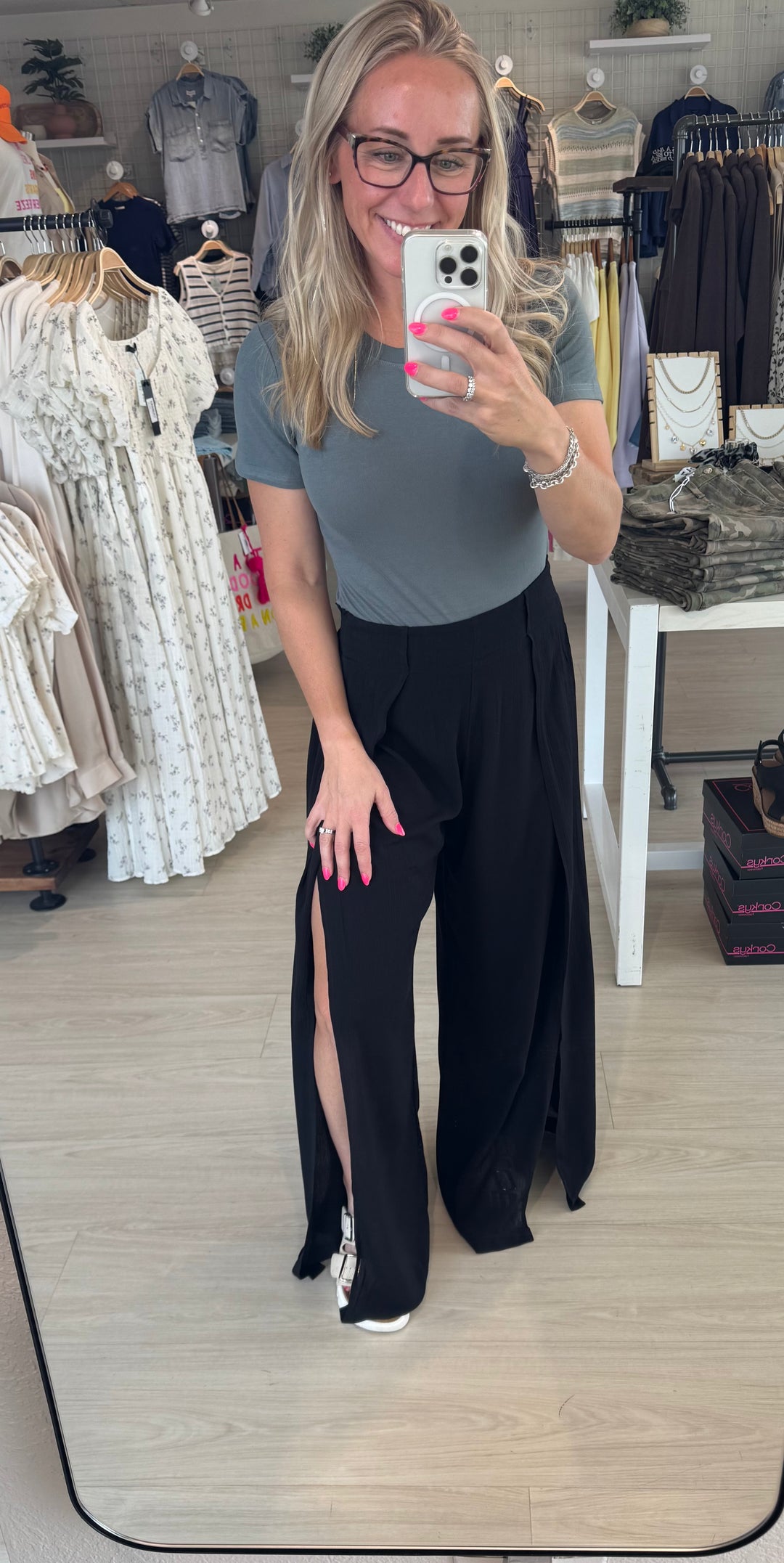 She's a 10 Pant