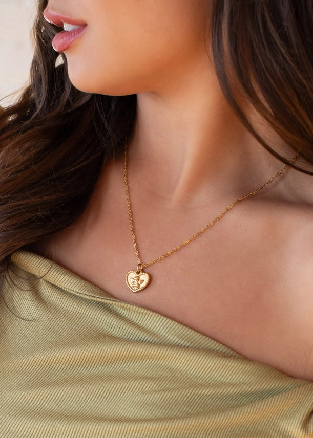 Luxe Gold Heart Pendant Necklace